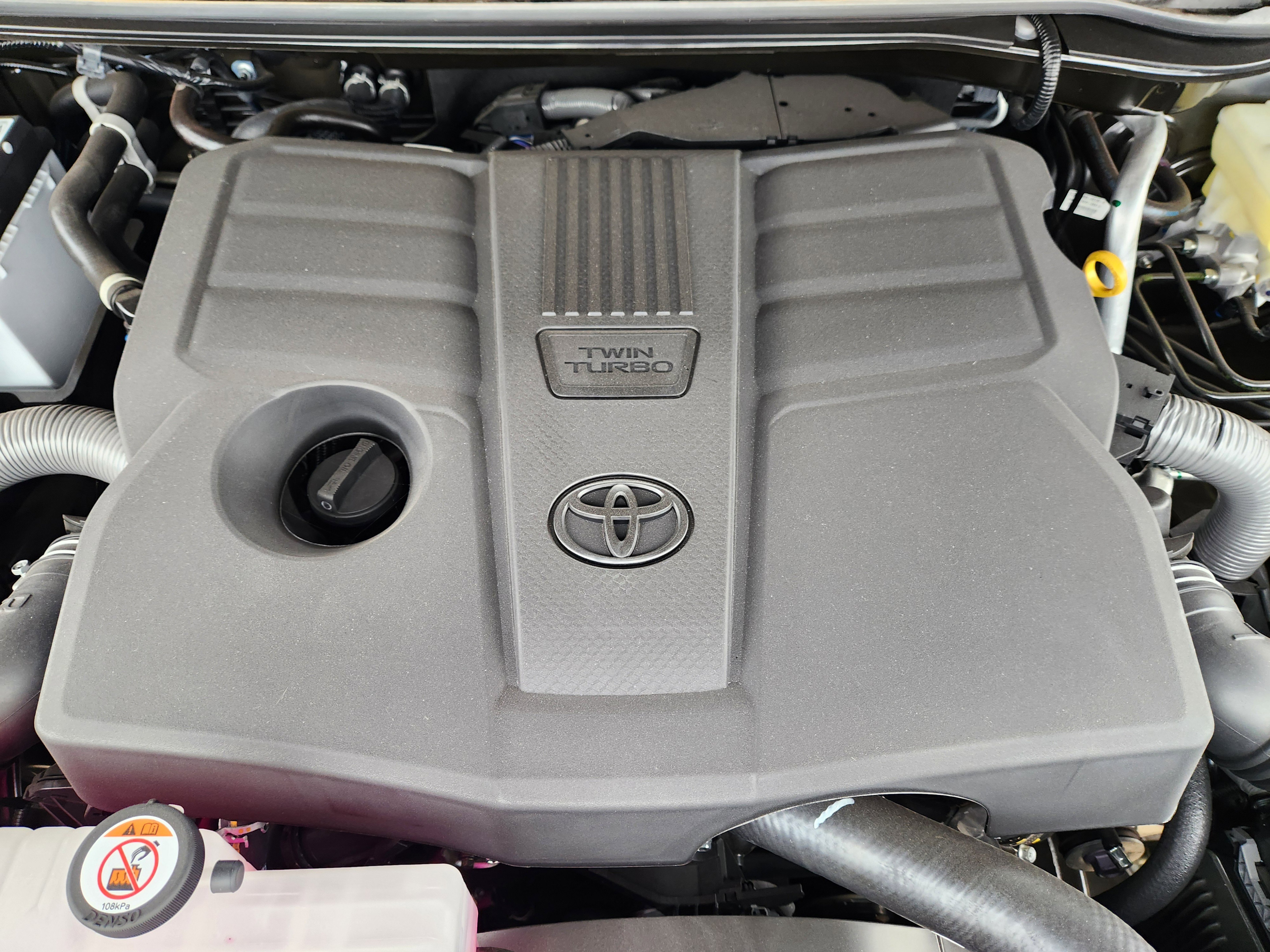 Vehicle image 23 of 24