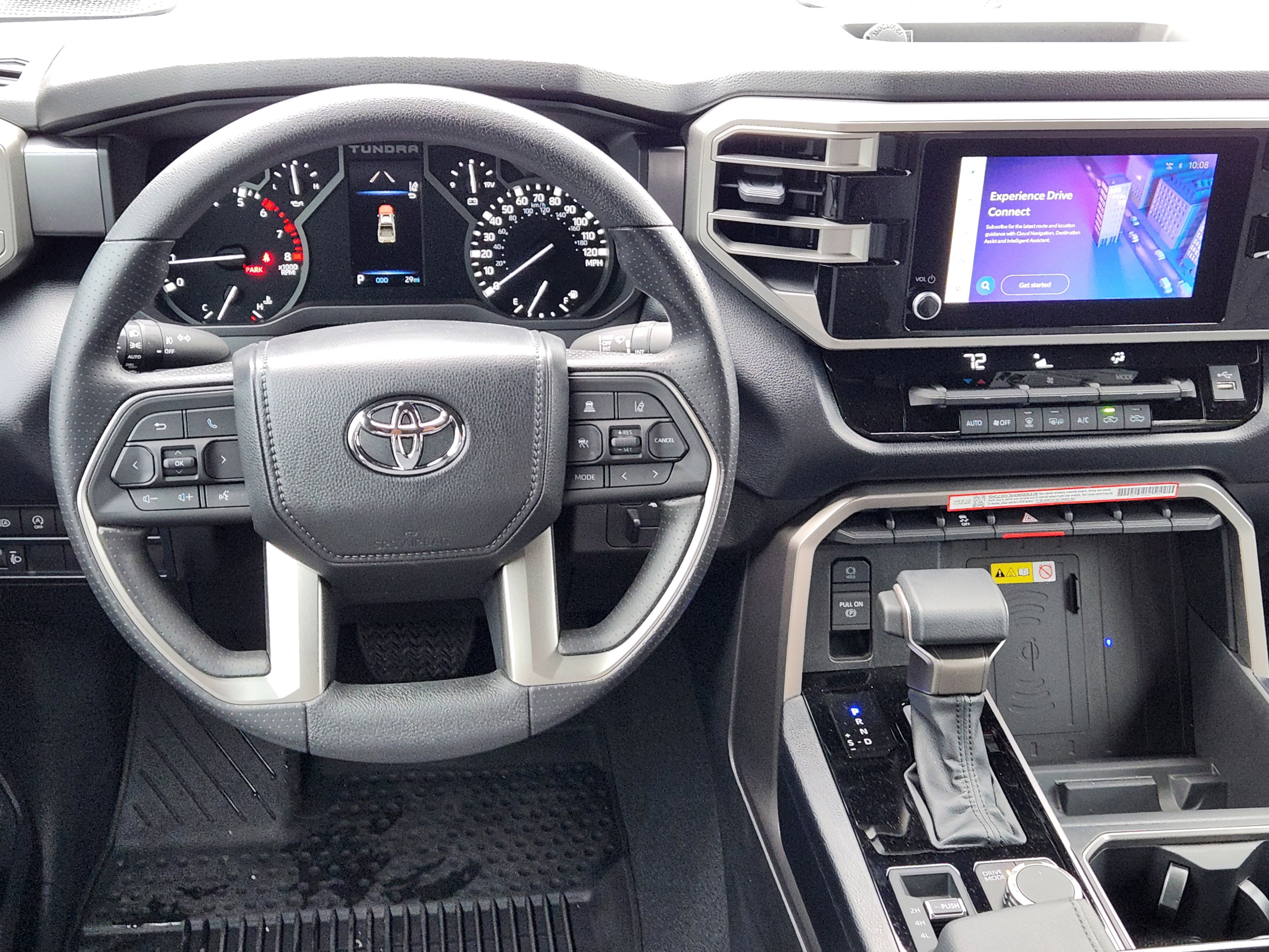 Vehicle image 21 of 24