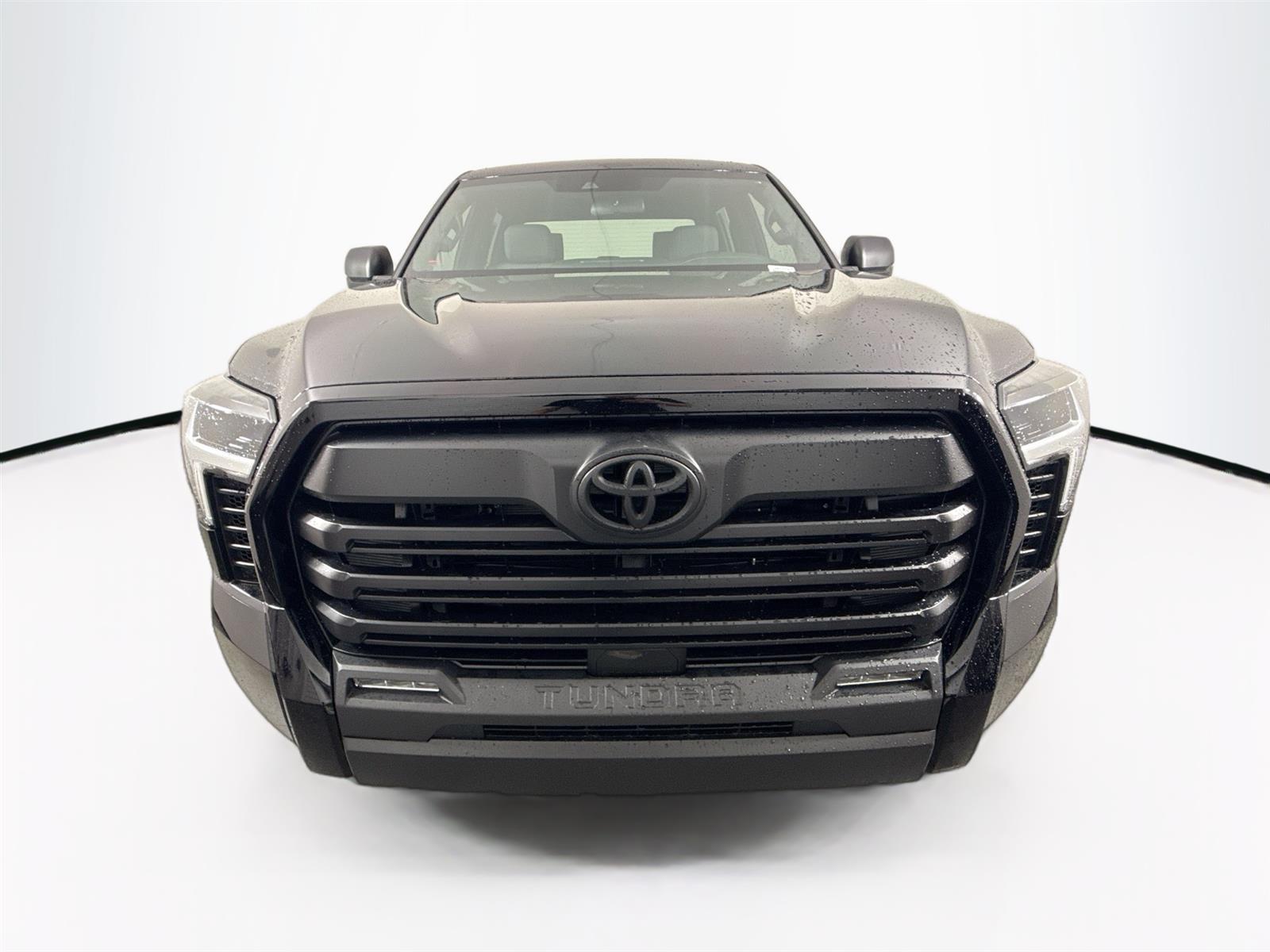 Vehicle image 3 of 46
