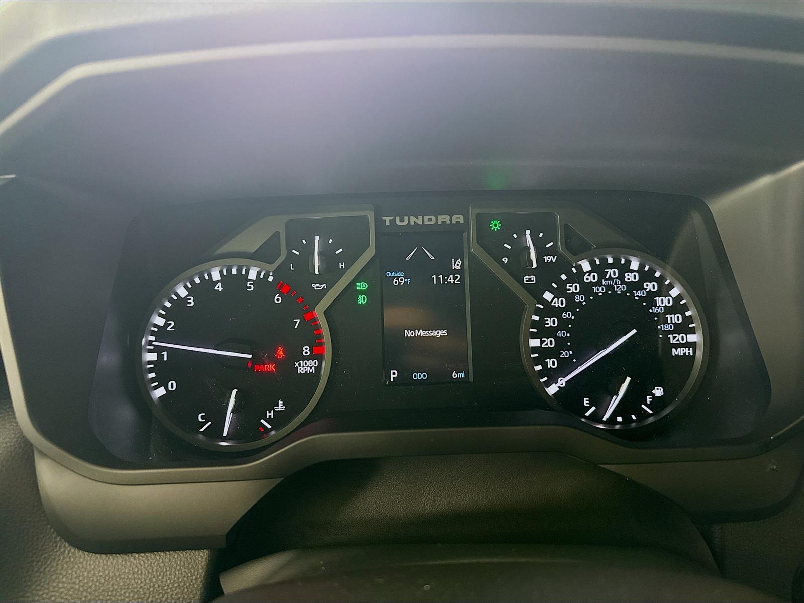 Vehicle image 21 of 46