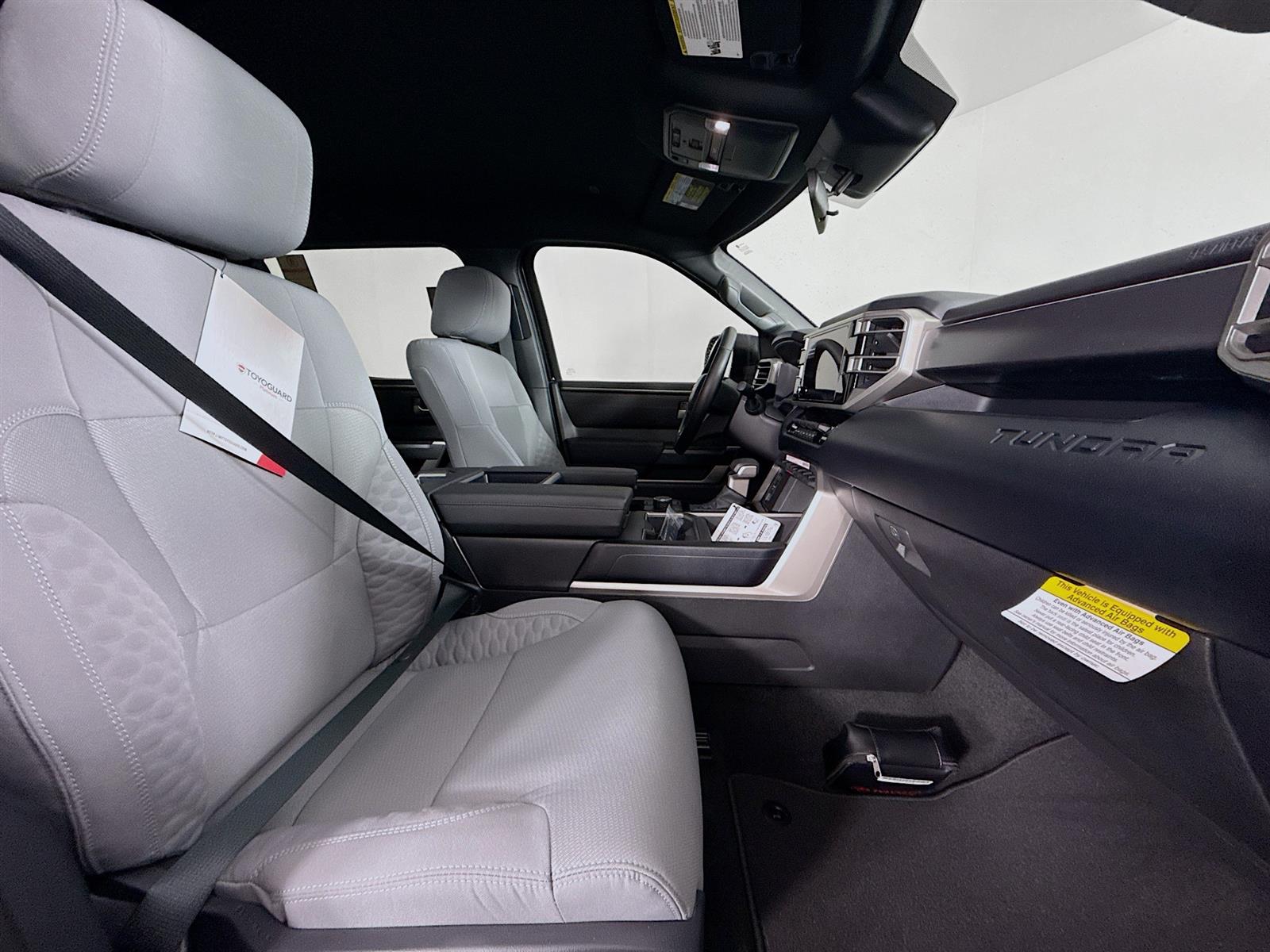 Vehicle image 44 of 46