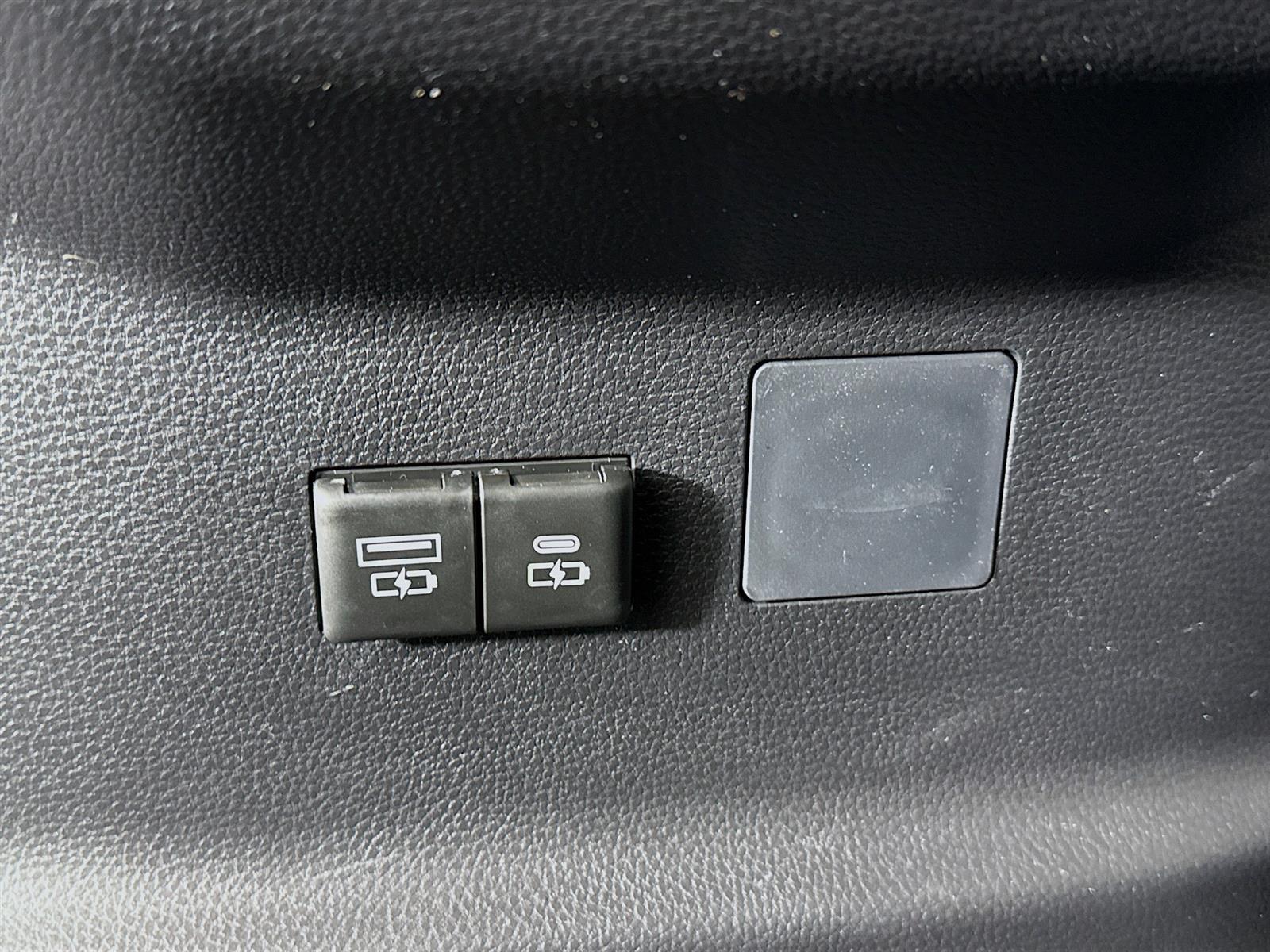 Vehicle image 42 of 46