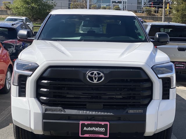 2025 Toyota Tundra SR5 Image 2 of 18