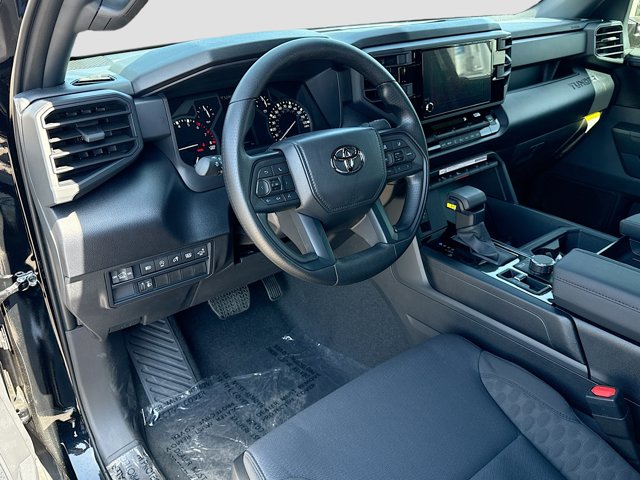Vehicle image 17 of 35