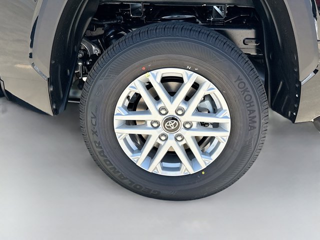 Vehicle image 10 of 35