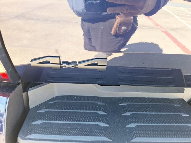 Vehicle image 11 of 35