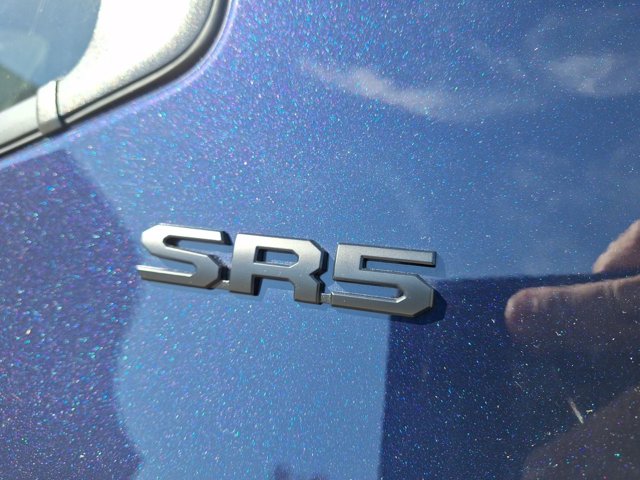 Vehicle image 13 of 35