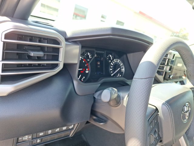 Vehicle image 19 of 35
