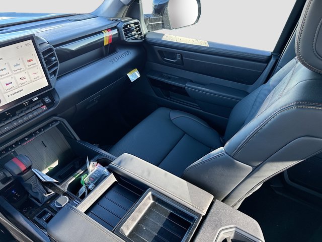 Vehicle image 29 of 40