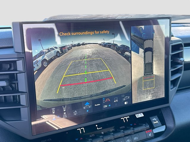 Vehicle image 20 of 40