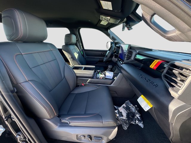 Vehicle image 35 of 40