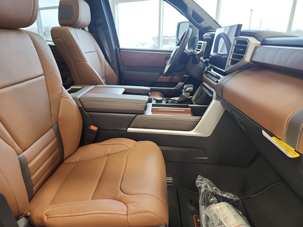 Vehicle image 20 of 29