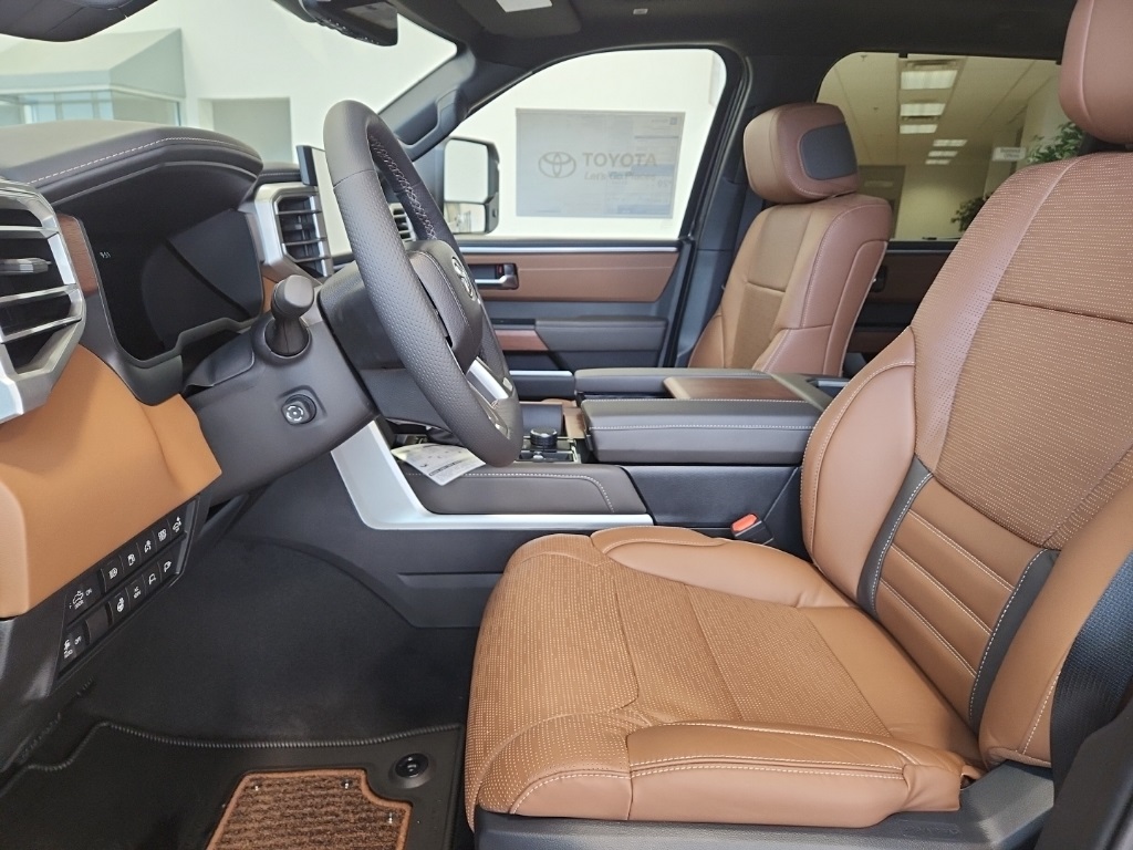 Vehicle image 11 of 29