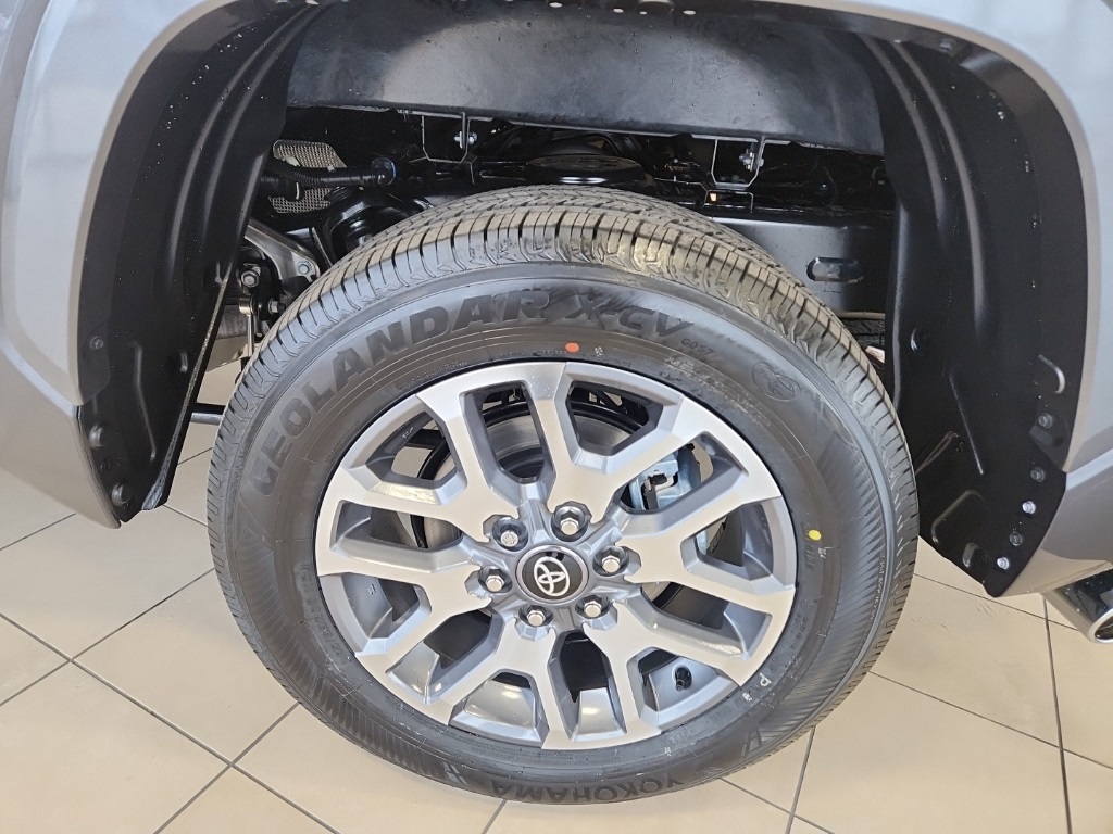 Vehicle image 9 of 29