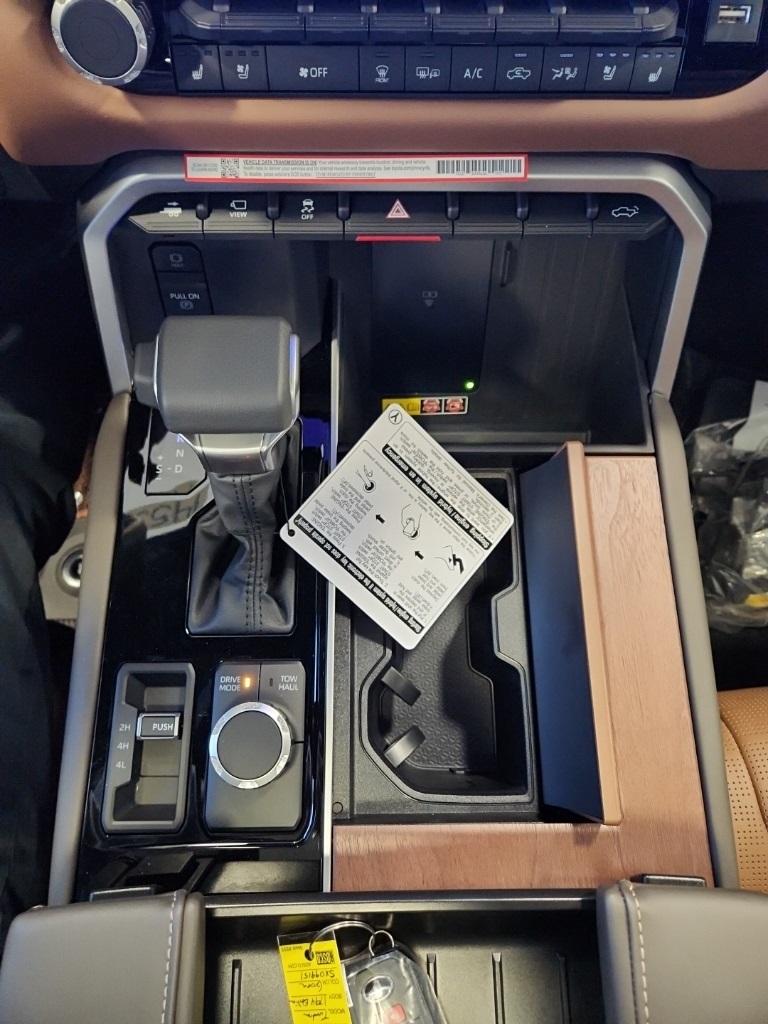 Vehicle image 25 of 29