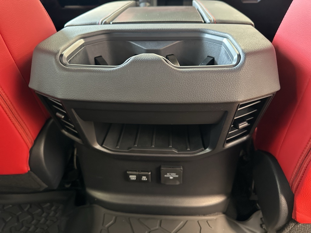 Vehicle image 16 of 30