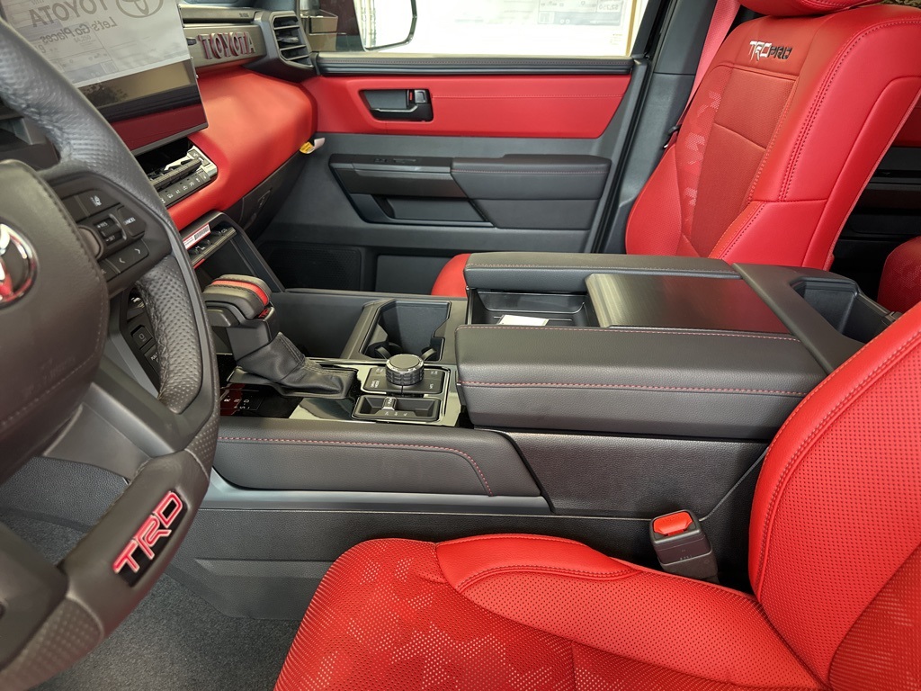 Vehicle image 11 of 30