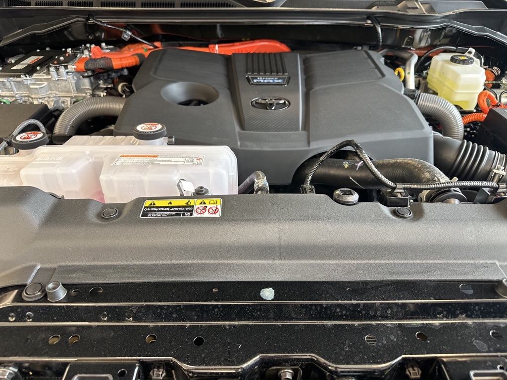 Vehicle image 21 of 30