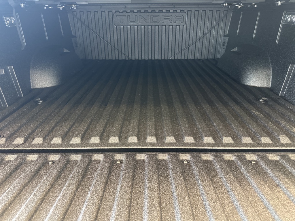 Vehicle image 14 of 30