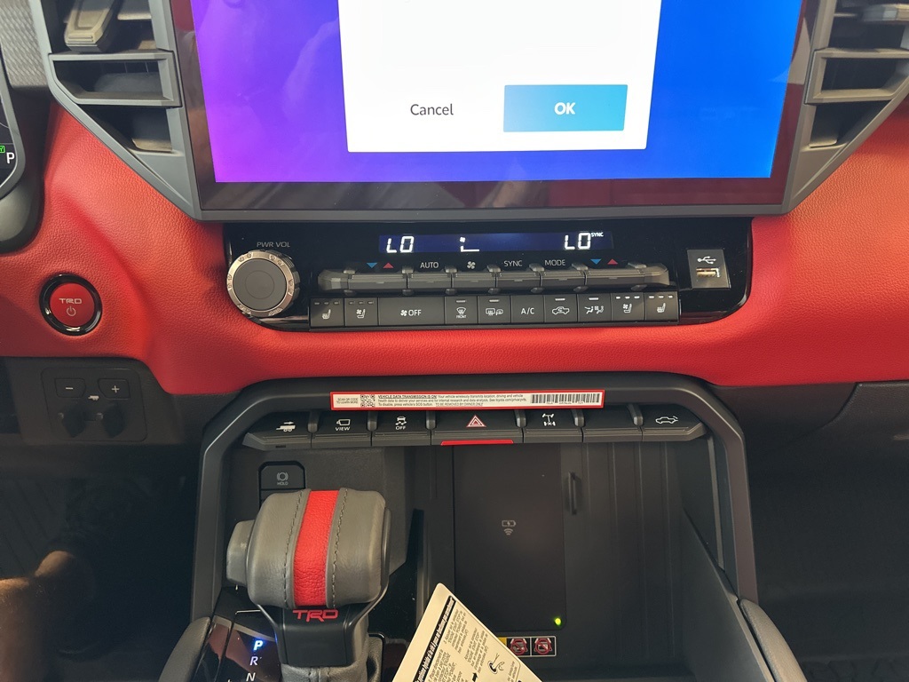 Vehicle image 26 of 30