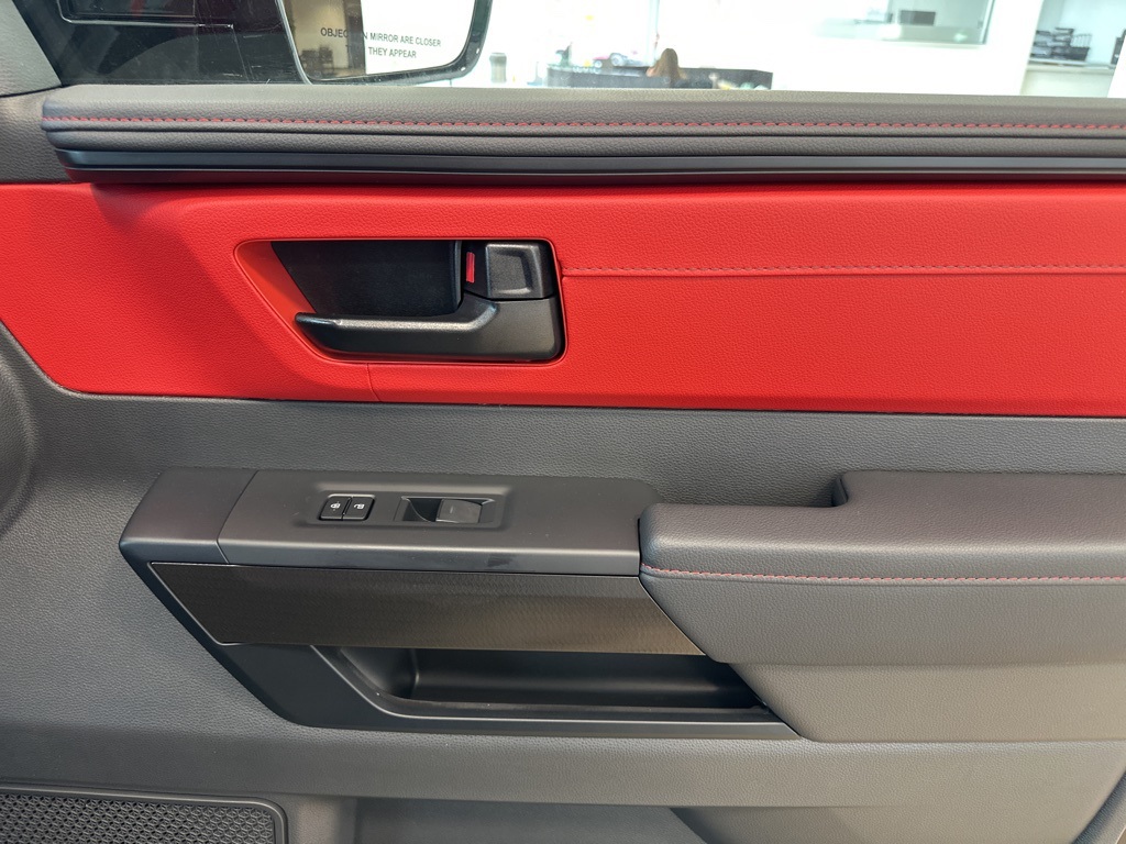 Vehicle image 19 of 30