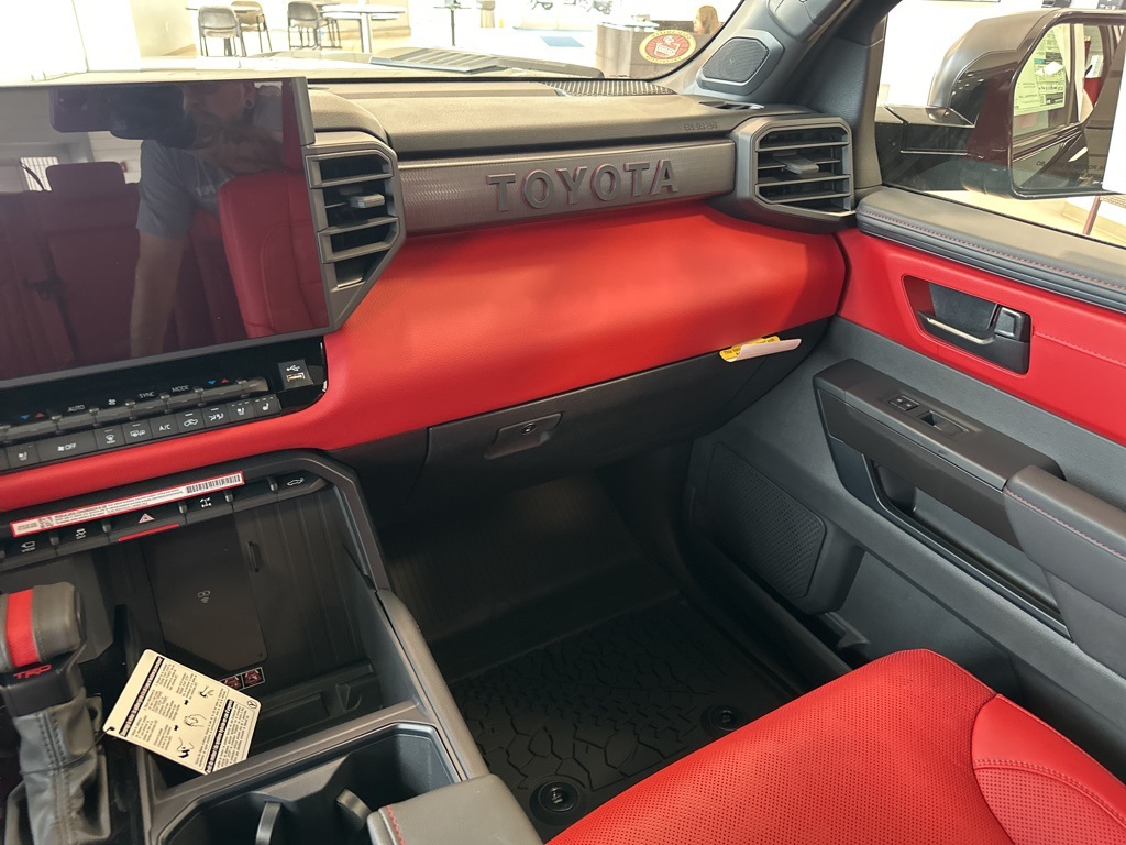 Vehicle image 18 of 30