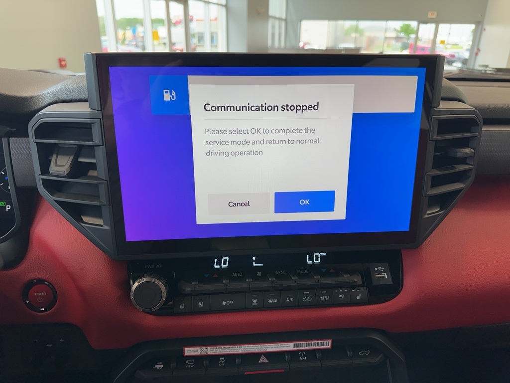 Vehicle image 27 of 30