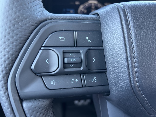 Vehicle image 20 of 35