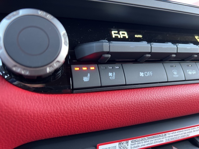Vehicle image 31 of 35
