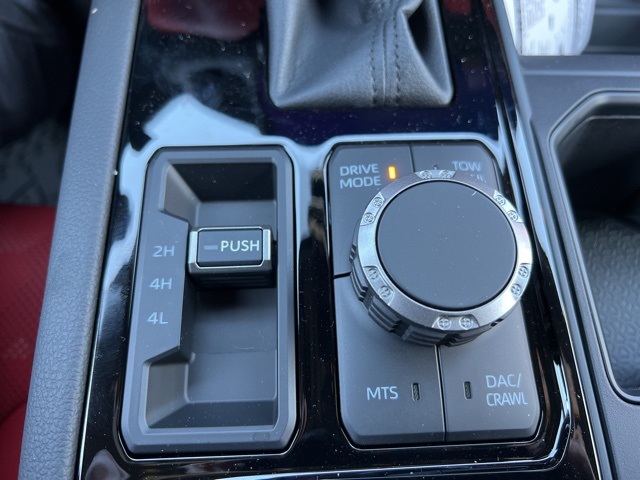 Vehicle image 34 of 35
