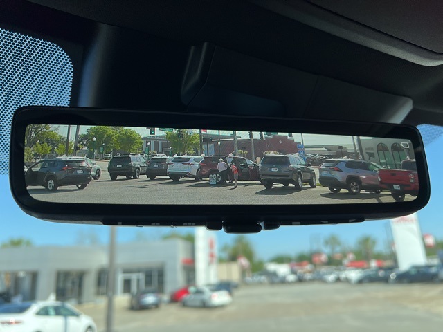Vehicle image 26 of 35