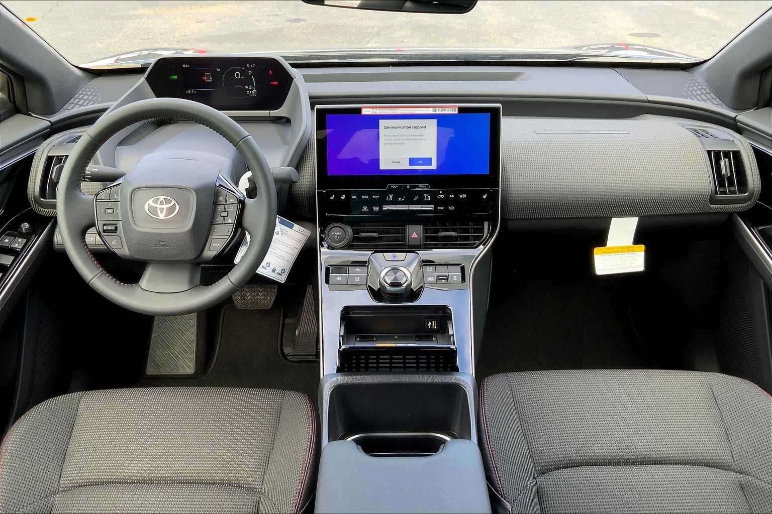 Vehicle image 6 of 19