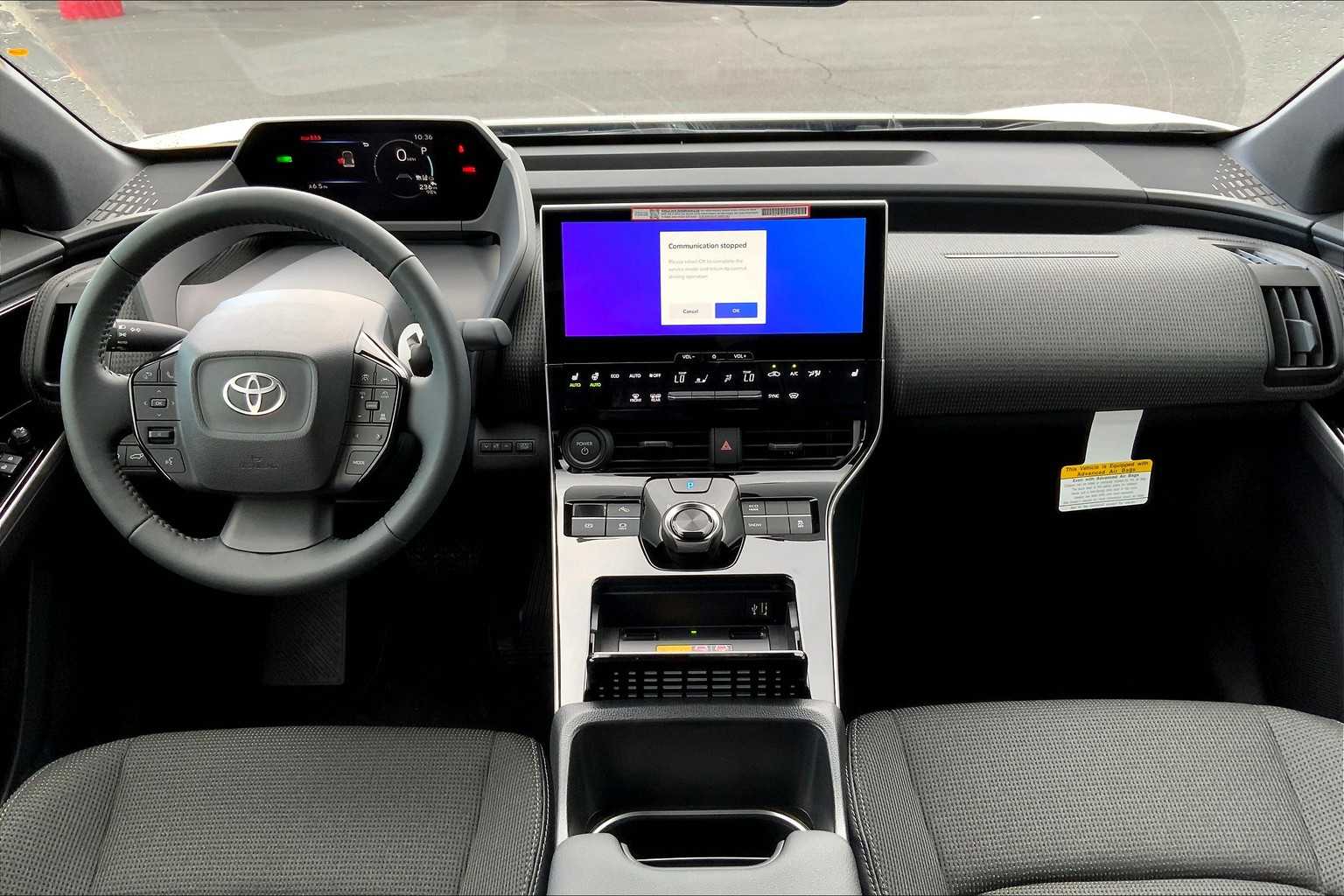 Vehicle image 11 of 22