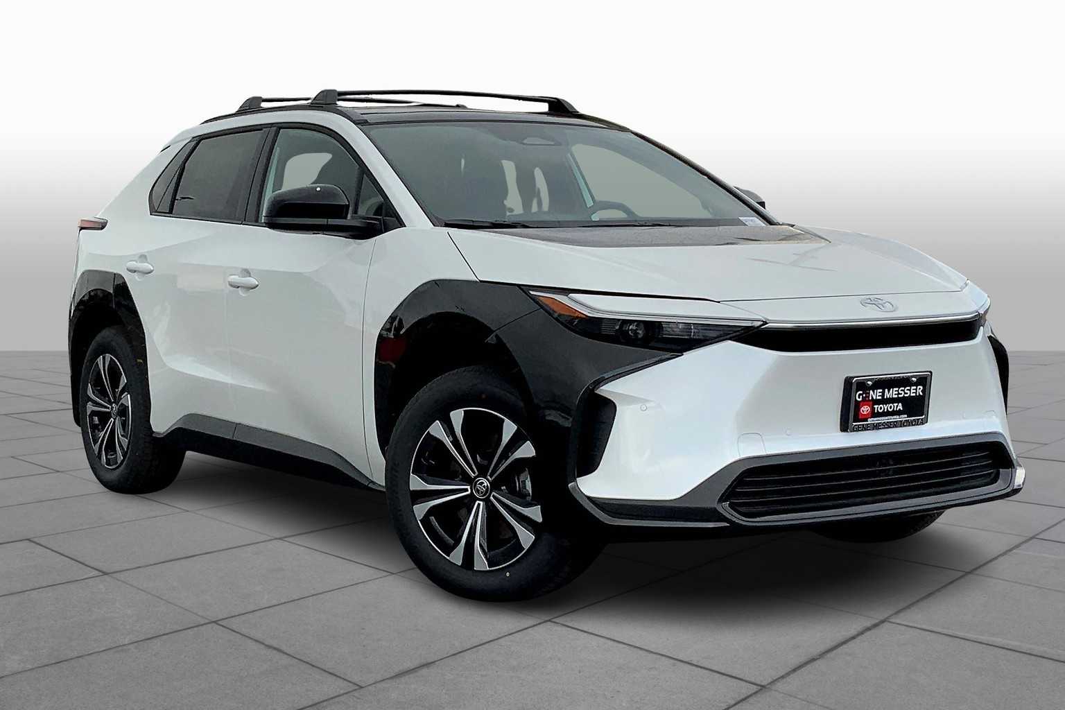 Vehicle image 3 of 22