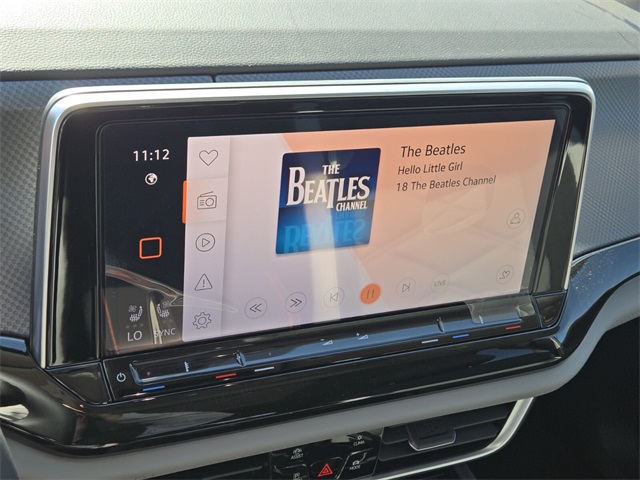 2025 Volkswagen Atlas 2.0T Peak Edition Image 12 of 16