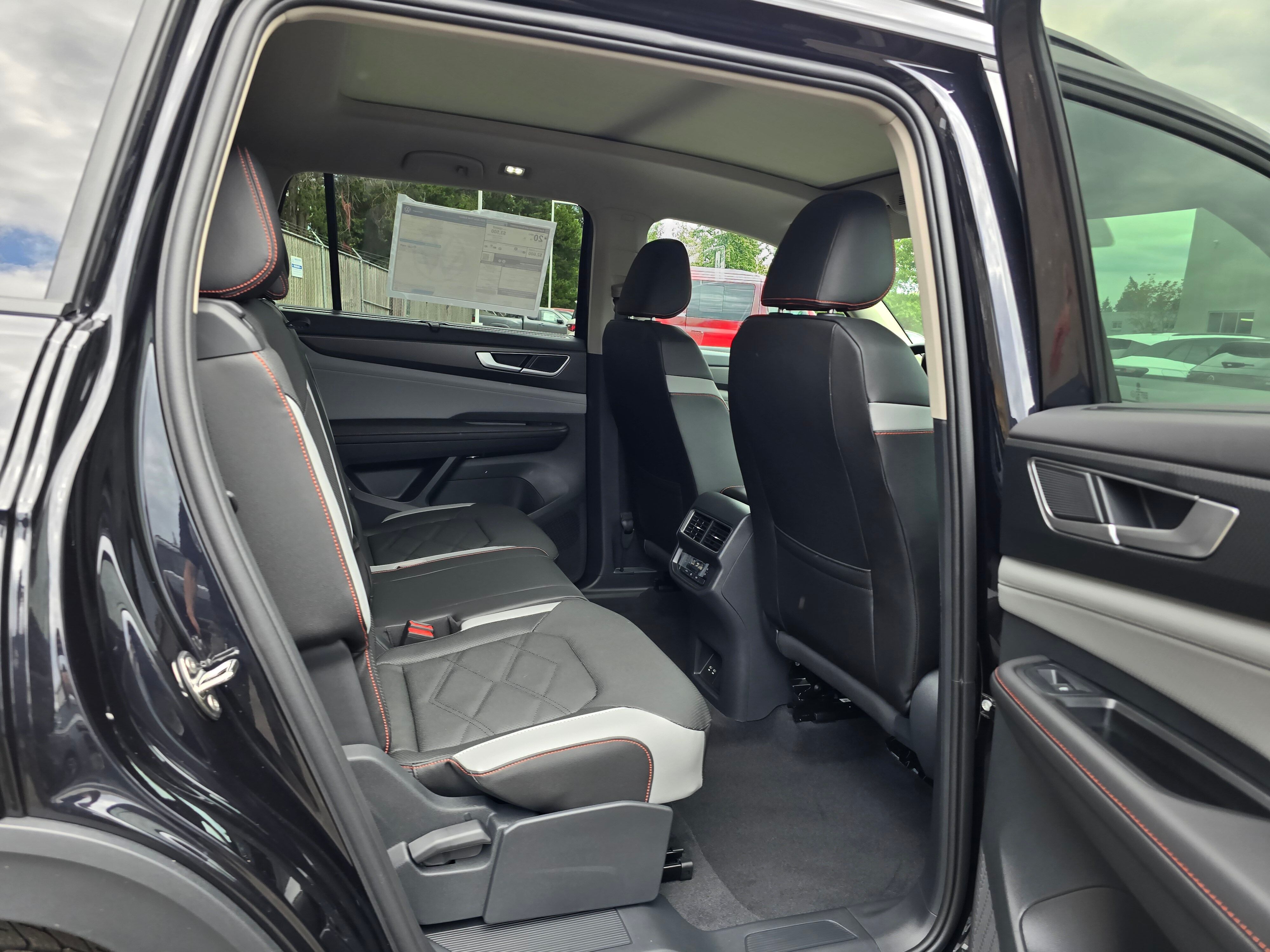 Vehicle image 12 of 27