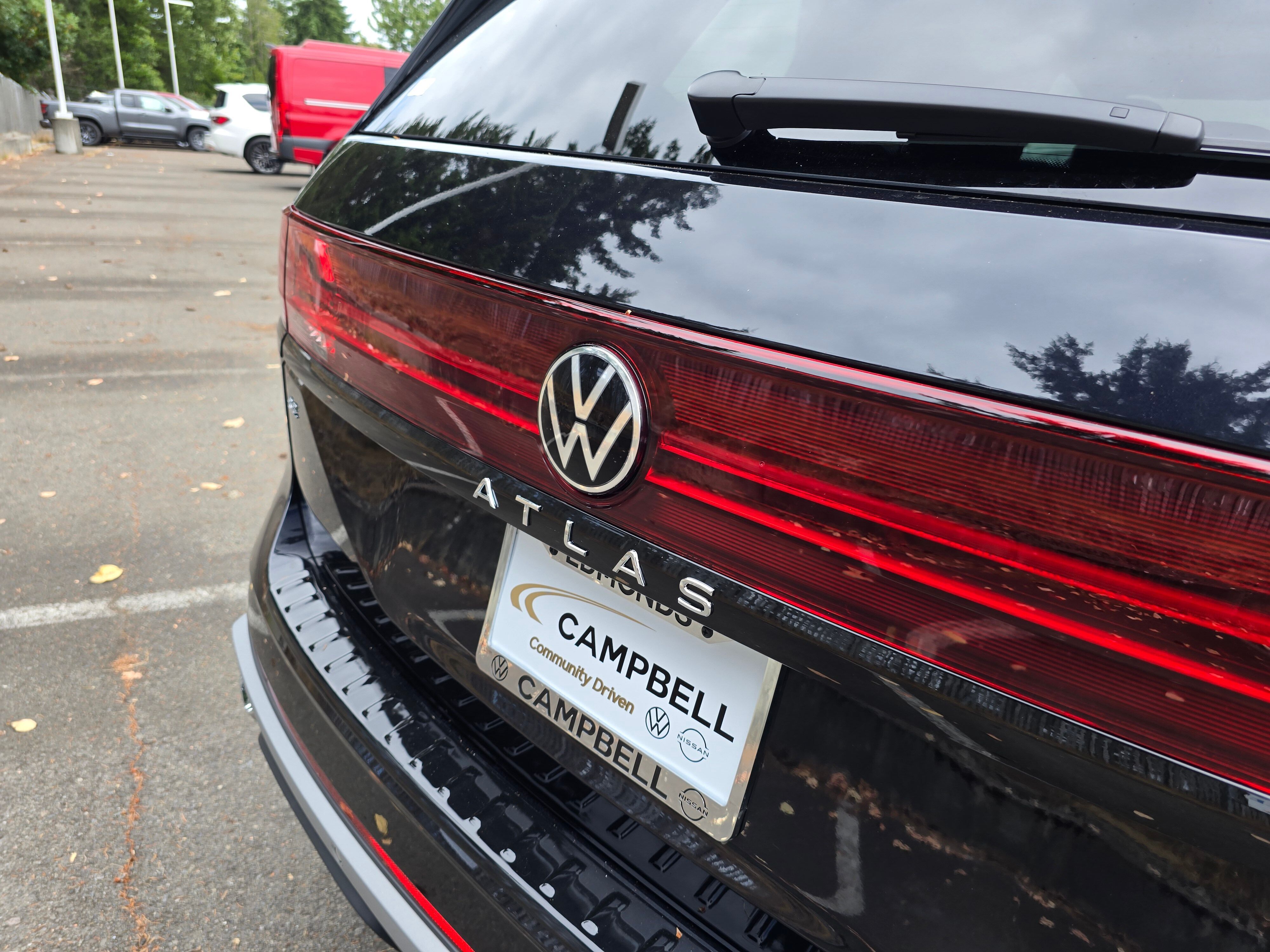 Vehicle image 25 of 27