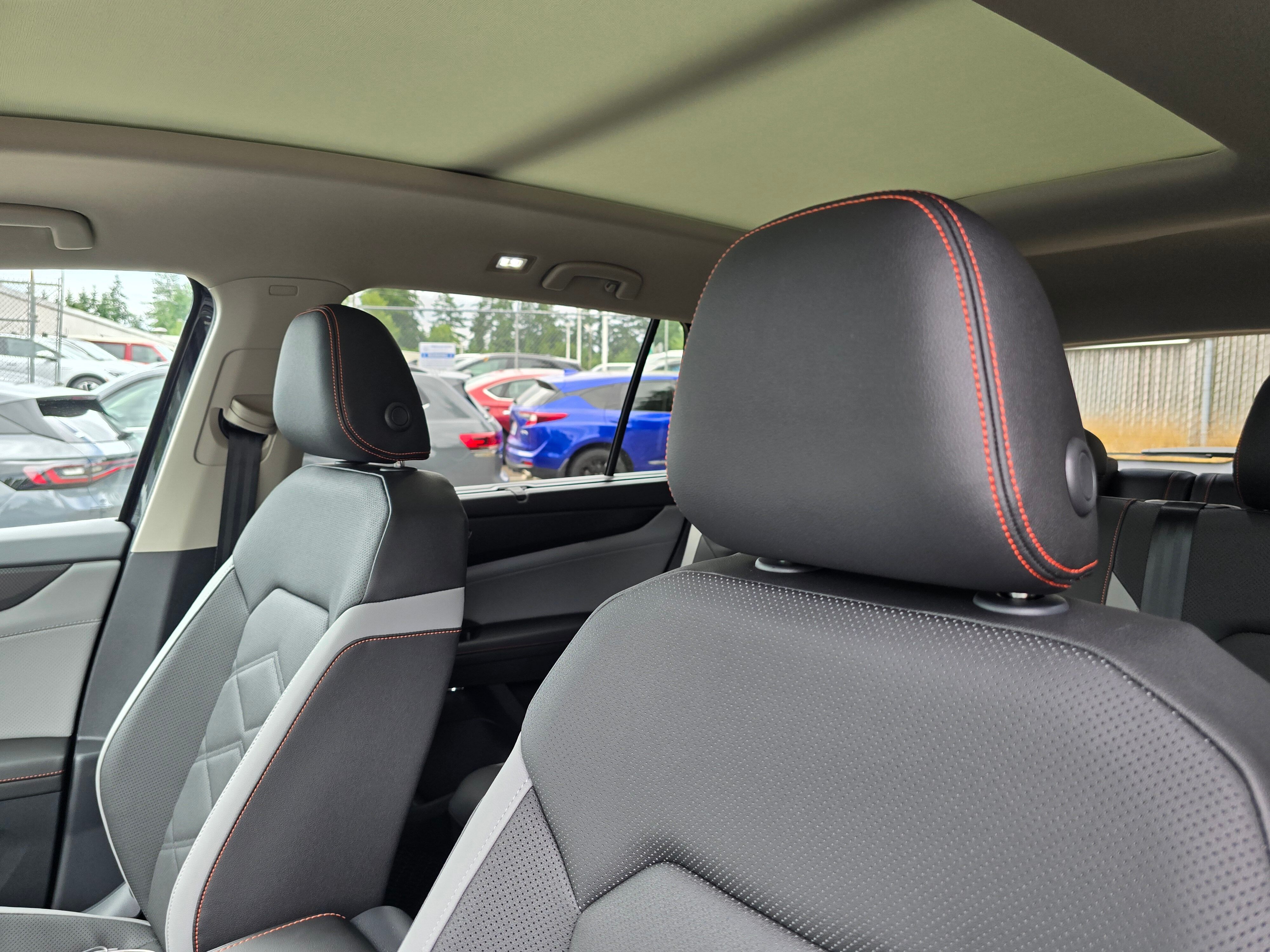 Vehicle image 15 of 27