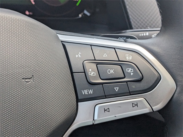 Vehicle image 24 of 29