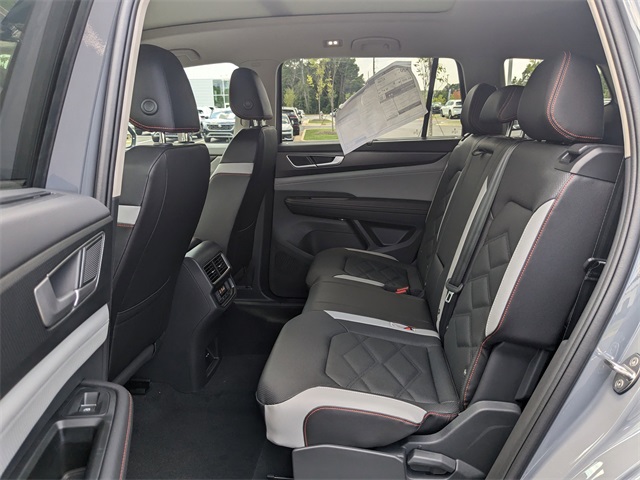 Vehicle image 11 of 29