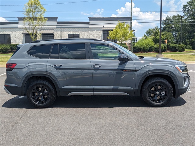Vehicle image 4 of 29