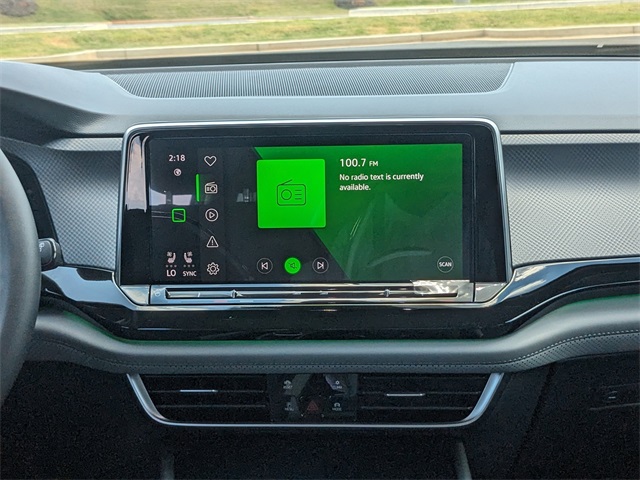 Vehicle image 20 of 29