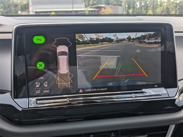 Vehicle image 19 of 29