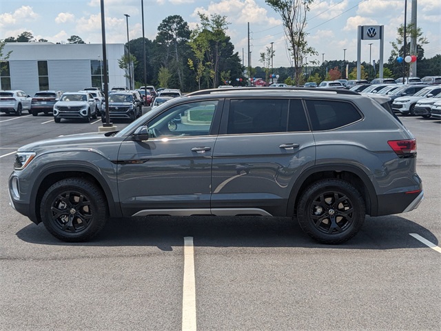 Vehicle image 8 of 29