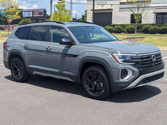 Vehicle image 3 of 29