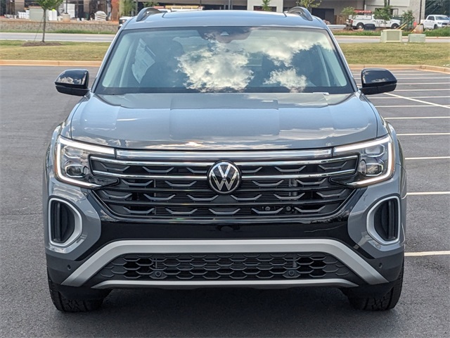 Vehicle image 2 of 29