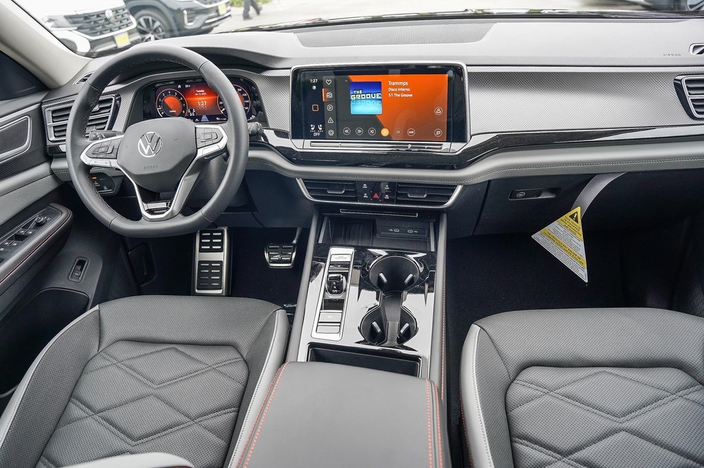 Vehicle image 12 of 30