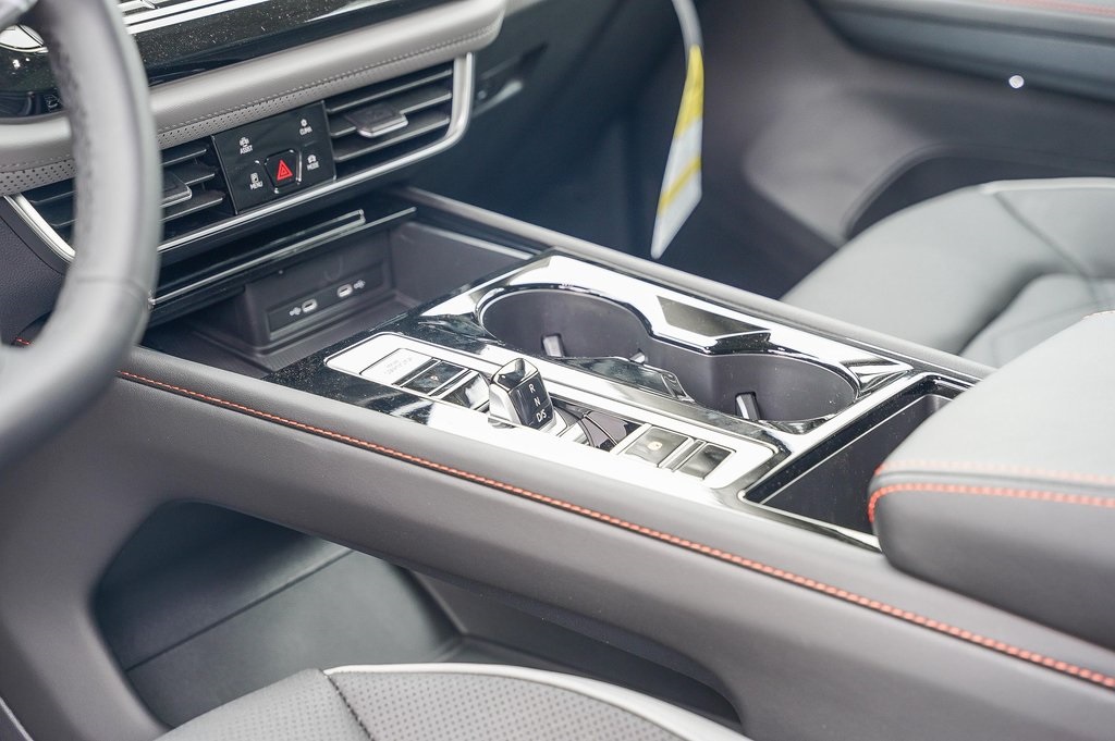 Vehicle image 21 of 30