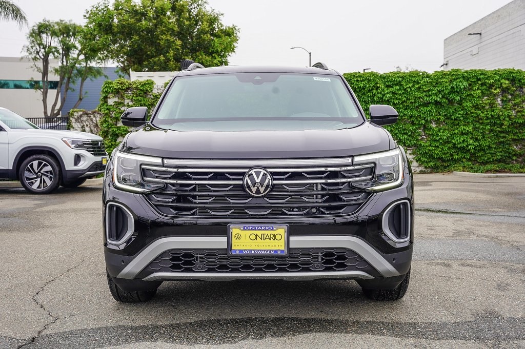 Vehicle image 2 of 30