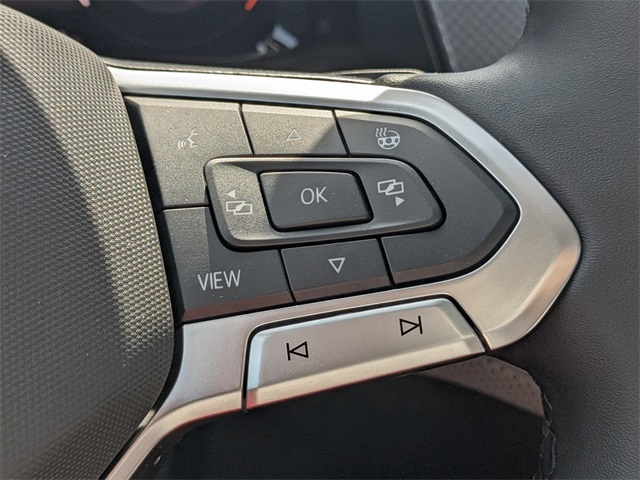Vehicle image 27 of 29